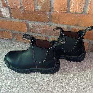 Blundstone CSA steel toed safety shoes